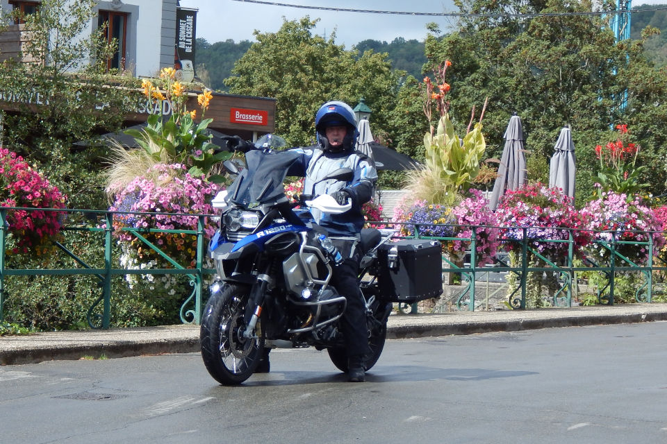 Motorrijbewijspoint Zeist examengarantie AVB en AVD